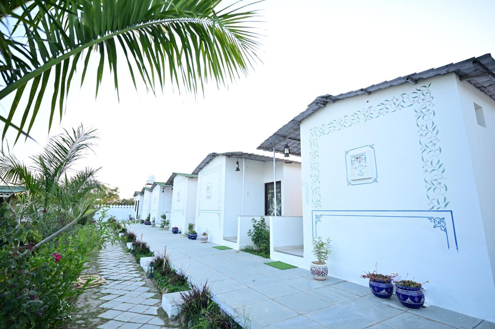 The Castle Crown - Hem Vilas Resort Ranthambhore Sawai Madhopur Exterior photo