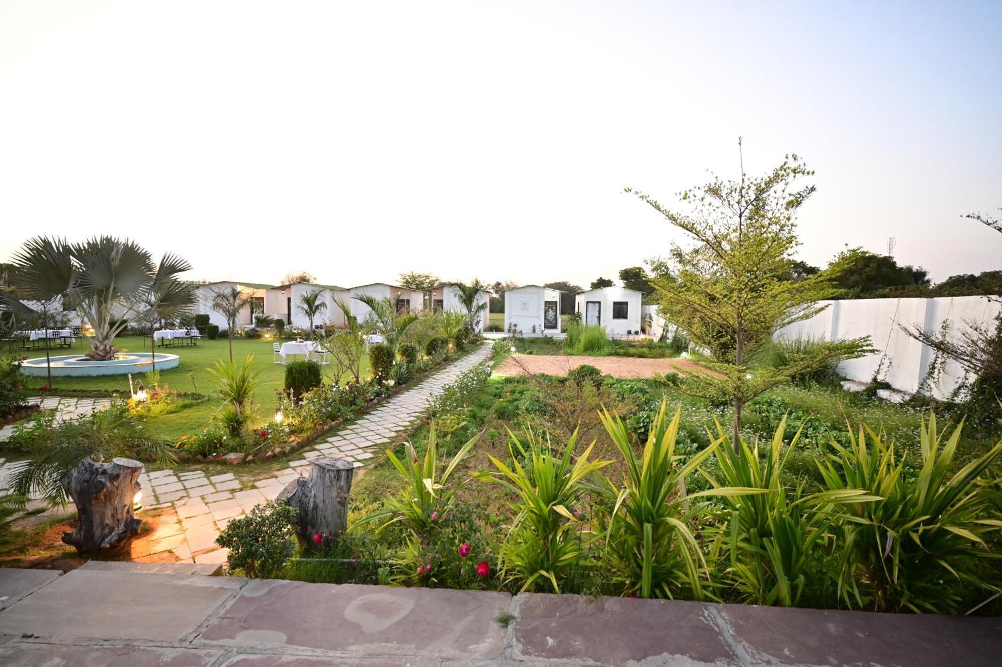 The Castle Crown - Hem Vilas Resort Ranthambhore Sawai Madhopur Exterior photo
