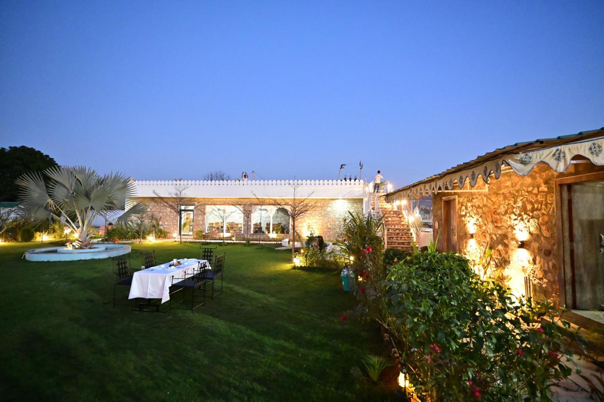 The Castle Crown - Hem Vilas Resort Ranthambhore Sawai Madhopur Exterior photo