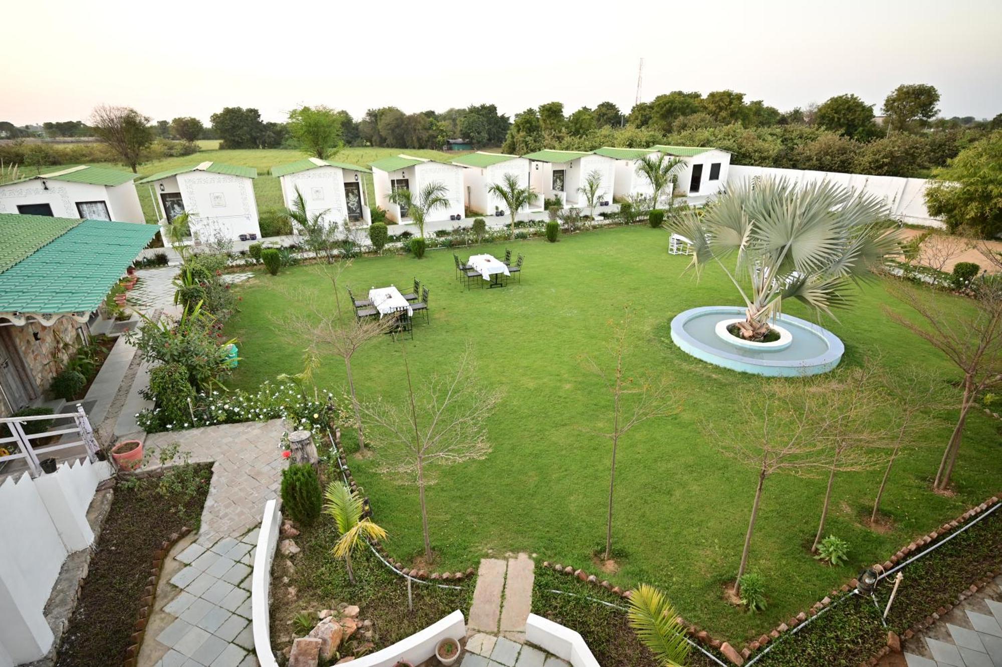The Castle Crown - Hem Vilas Resort Ranthambhore Sawai Madhopur Exterior photo