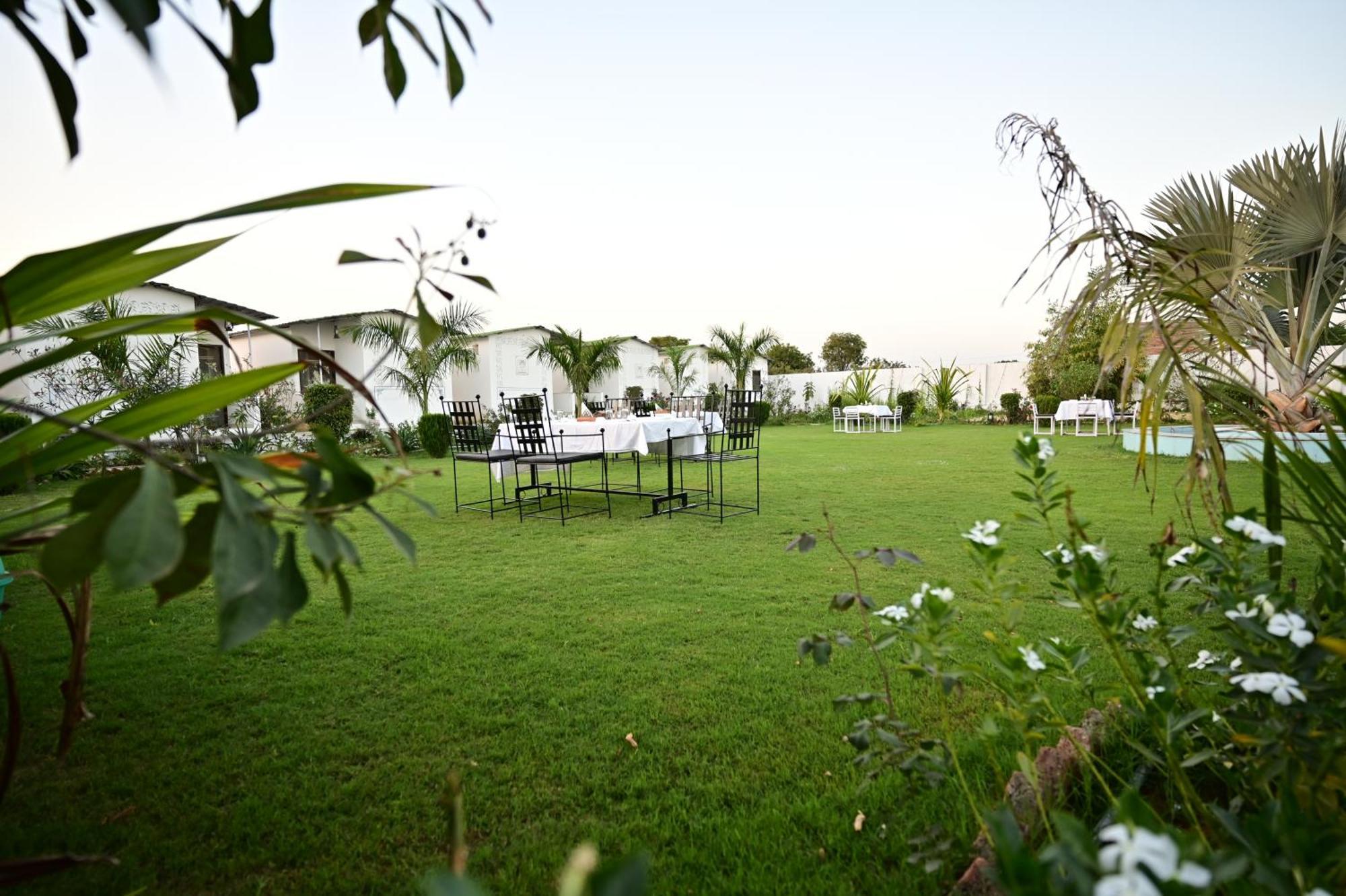 The Castle Crown - Hem Vilas Resort Ranthambhore Sawai Madhopur Exterior photo