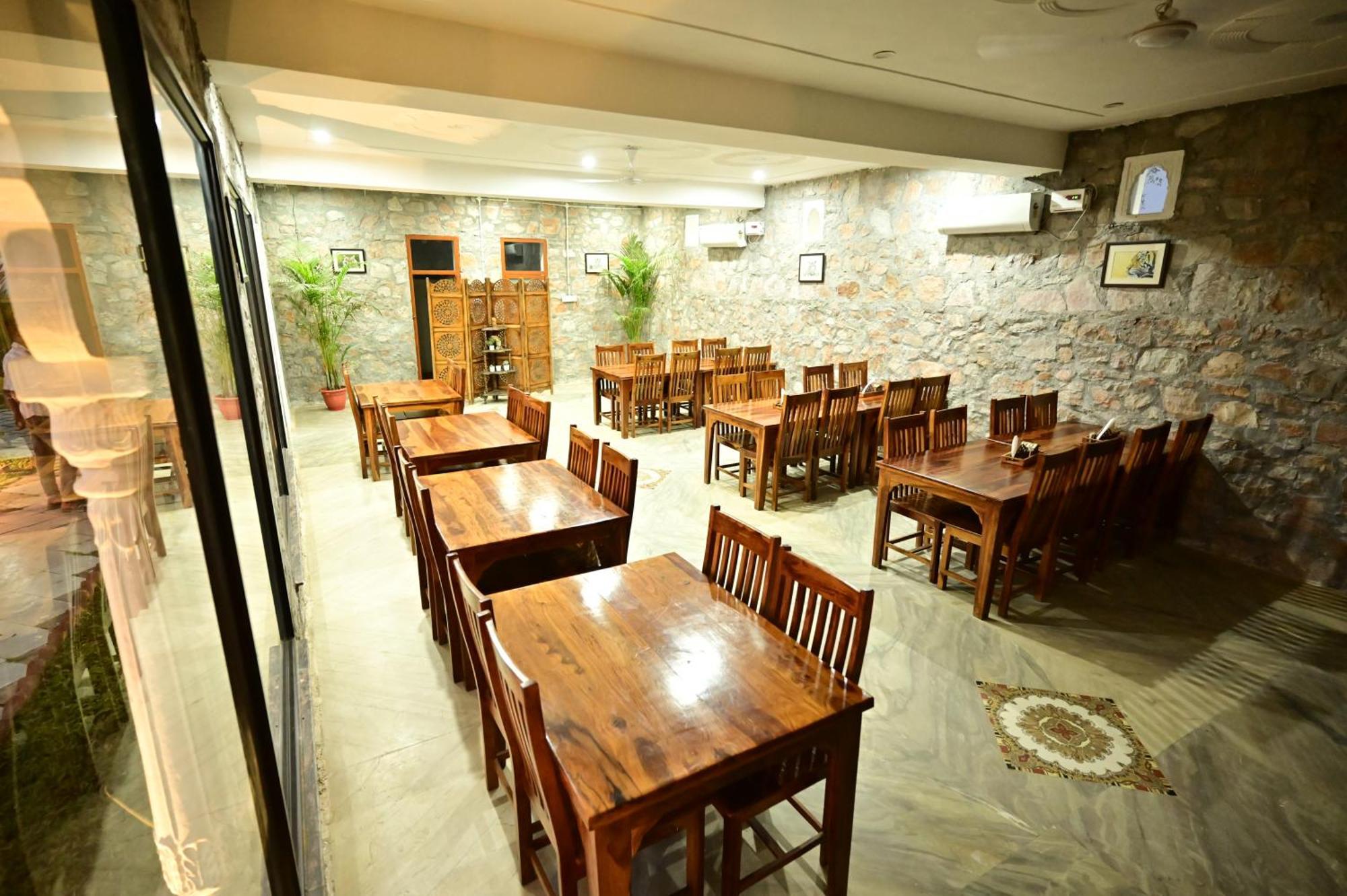 The Castle Crown - Hem Vilas Resort Ranthambhore Sawai Madhopur Exterior photo