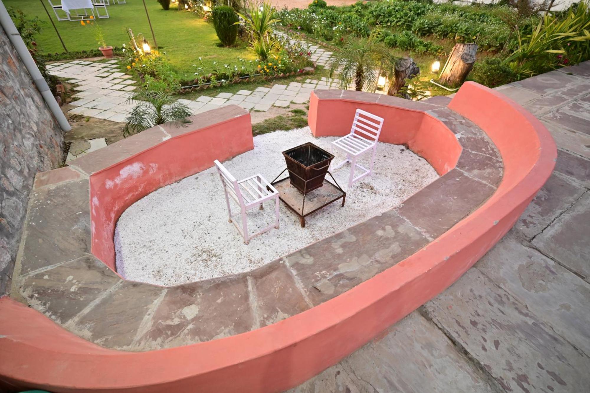 The Castle Crown - Hem Vilas Resort Ranthambhore Sawai Madhopur Exterior photo